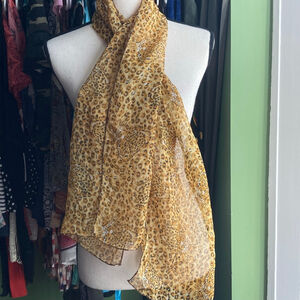 Women's Scarf One Size Yellow Brown Leopard Print